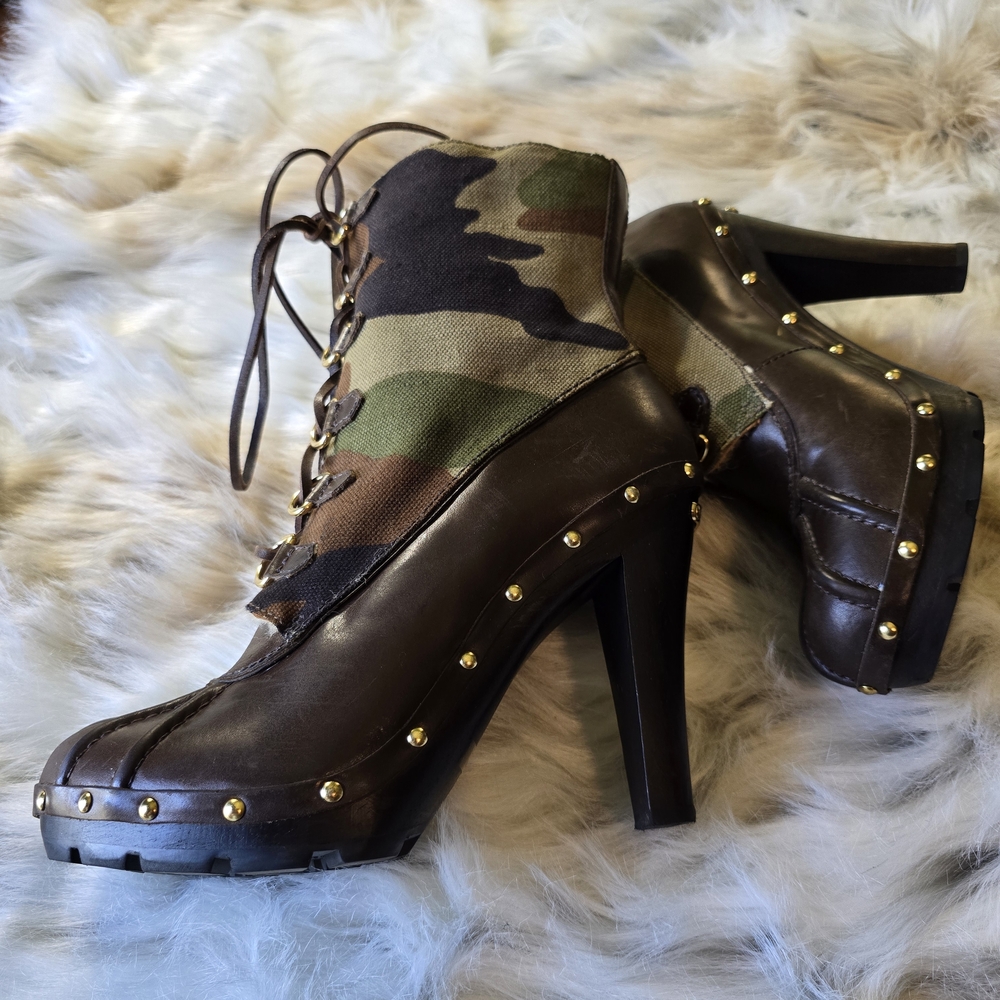 Michael Kors Camo 5 Inch Heel Lace Up Duck Boots